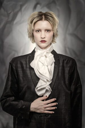 Circle Jabot